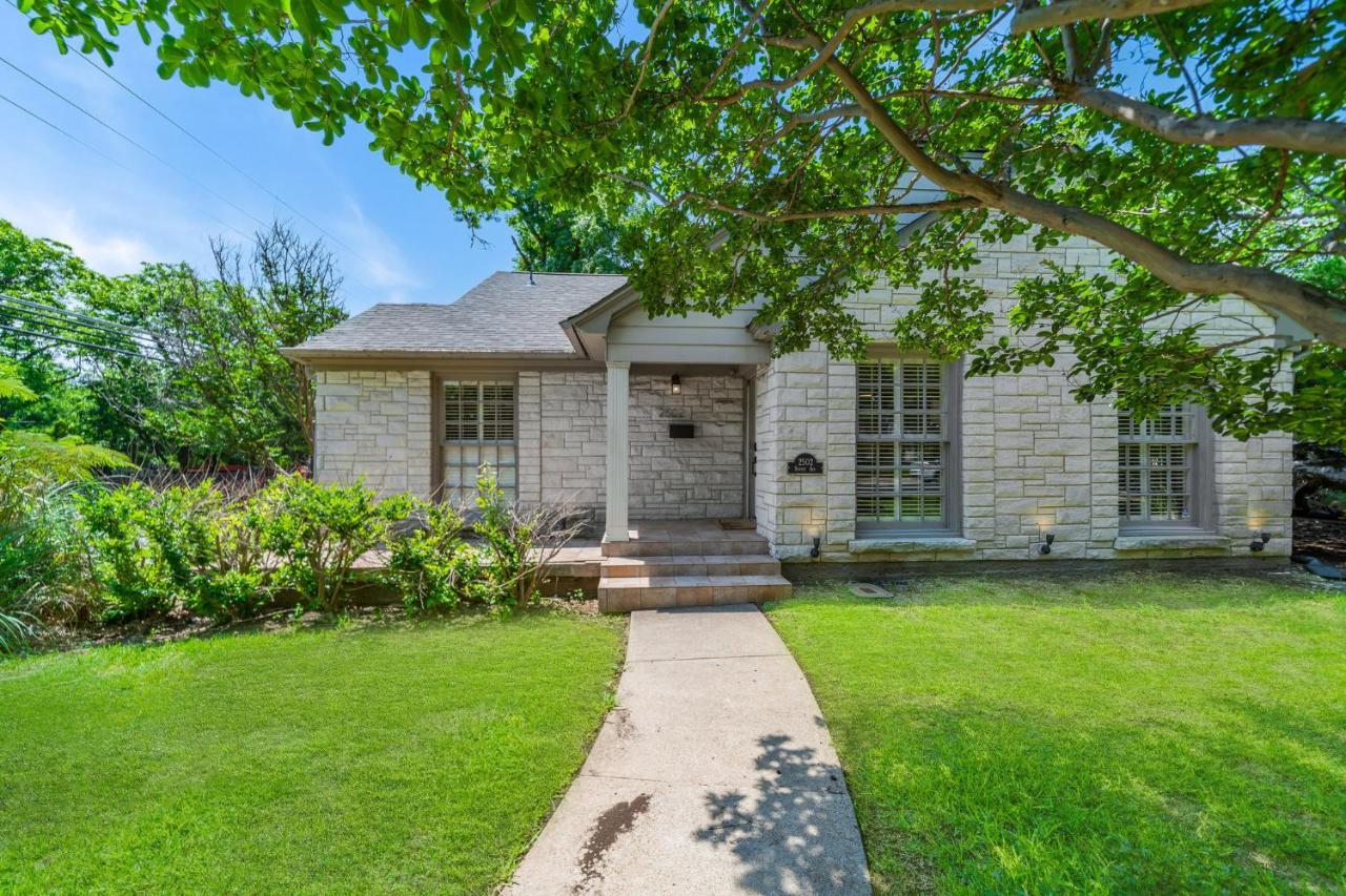 Sunset House - Luxury Pool And Hot Tub Retreat Villa Dallas Exterior foto